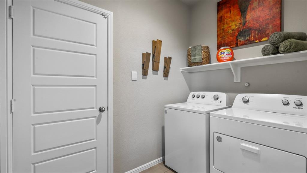 Heritage Village - D.R. Horton - Residential