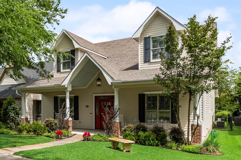 895 Ivy Lane