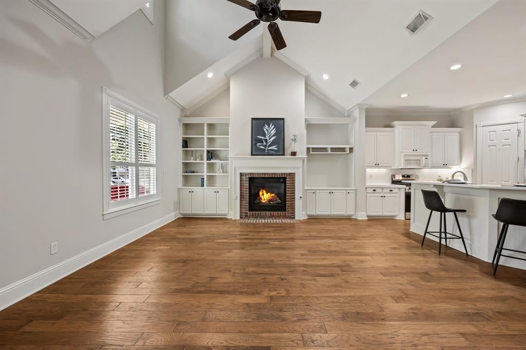 895 Ivy Lane