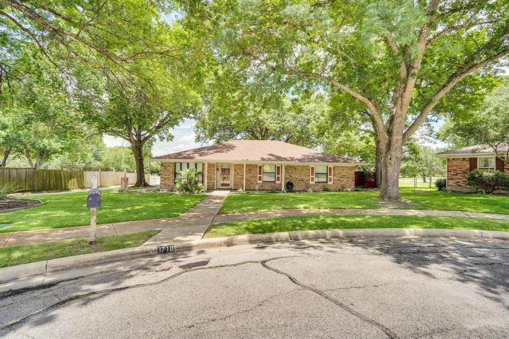 1710 Williamsburg Circle