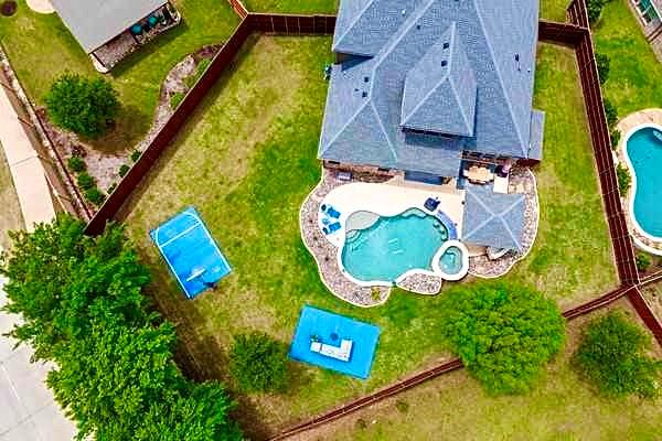 686 Dunhill Lane