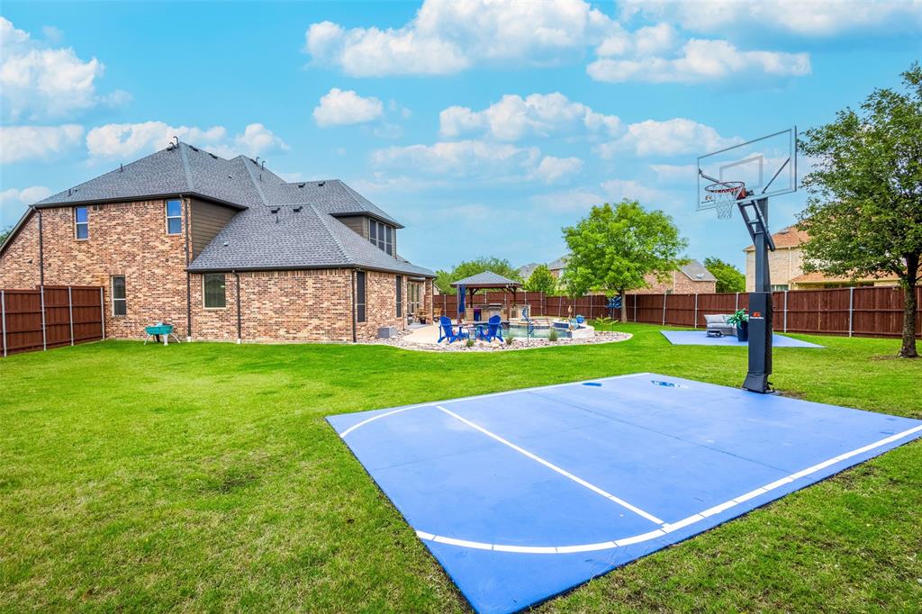 686 Dunhill Lane