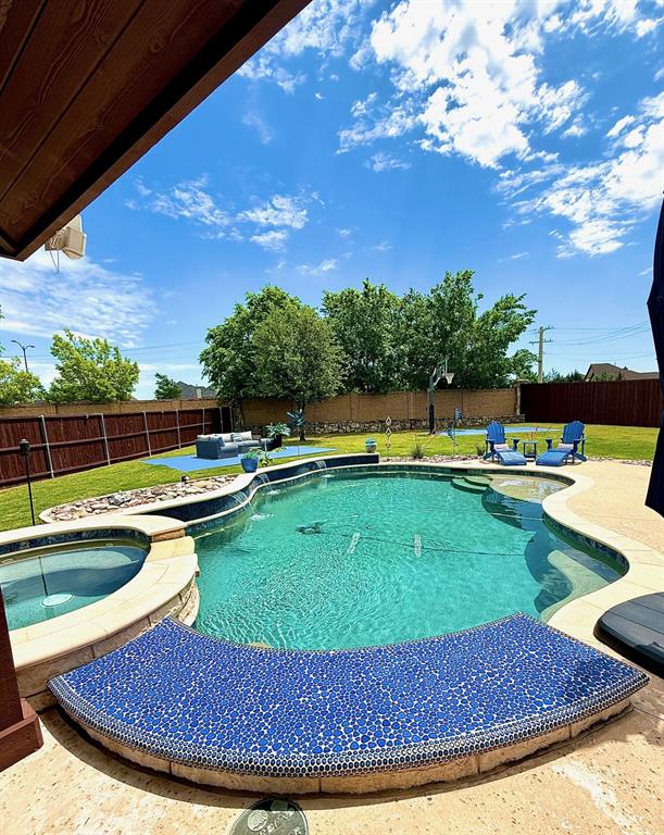 686 Dunhill Lane