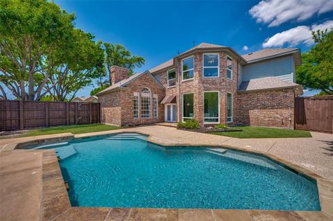Photo of 8500 Bantry Court, Plano, TX 75025 (MLS # 21268630)