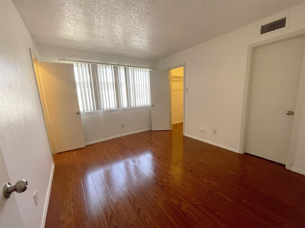 Richardson Life Style Twnhms - Residential