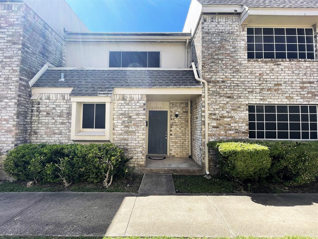 Richardson Life Style Twnhms - Residential