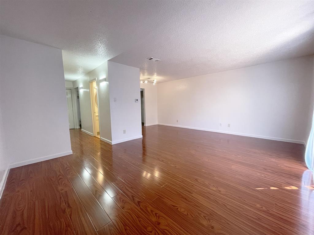Richardson Life Style Twnhms - Residential
