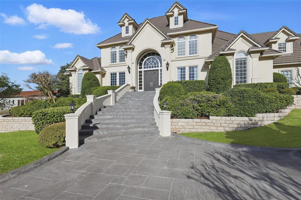6800 Oak Hill Drive