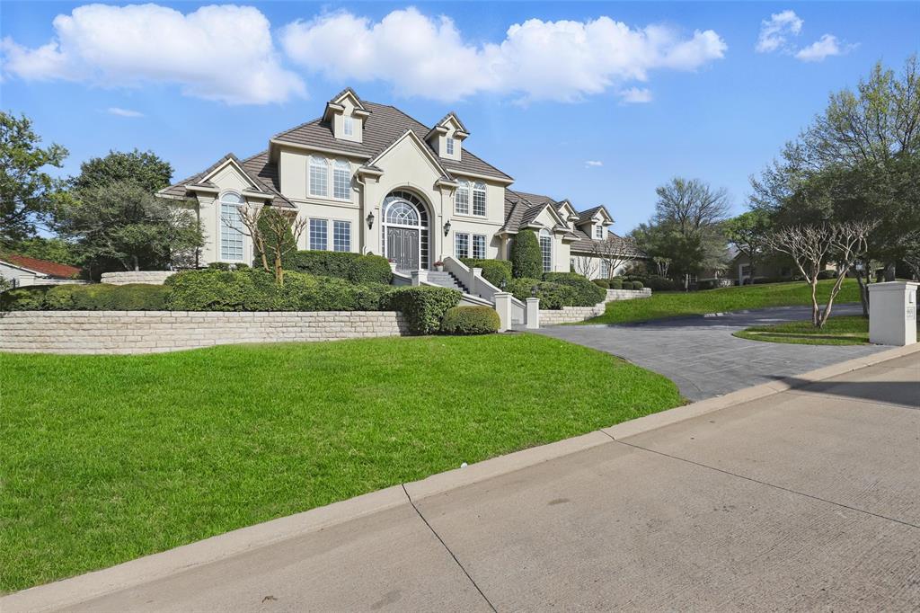 6800 Oak Hill Drive