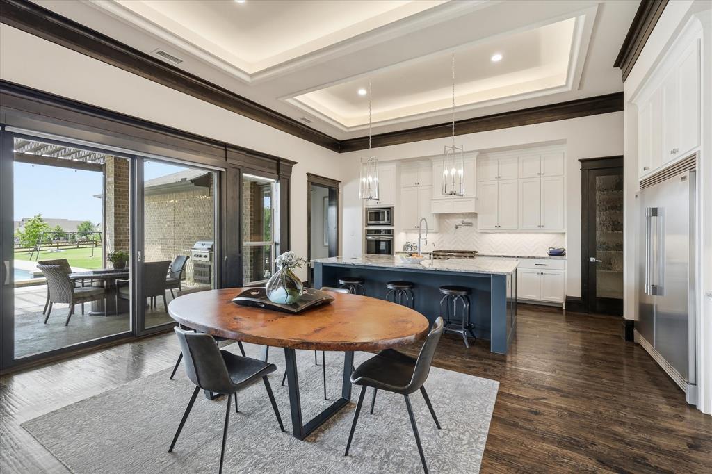 3249 Glenmore Avenue