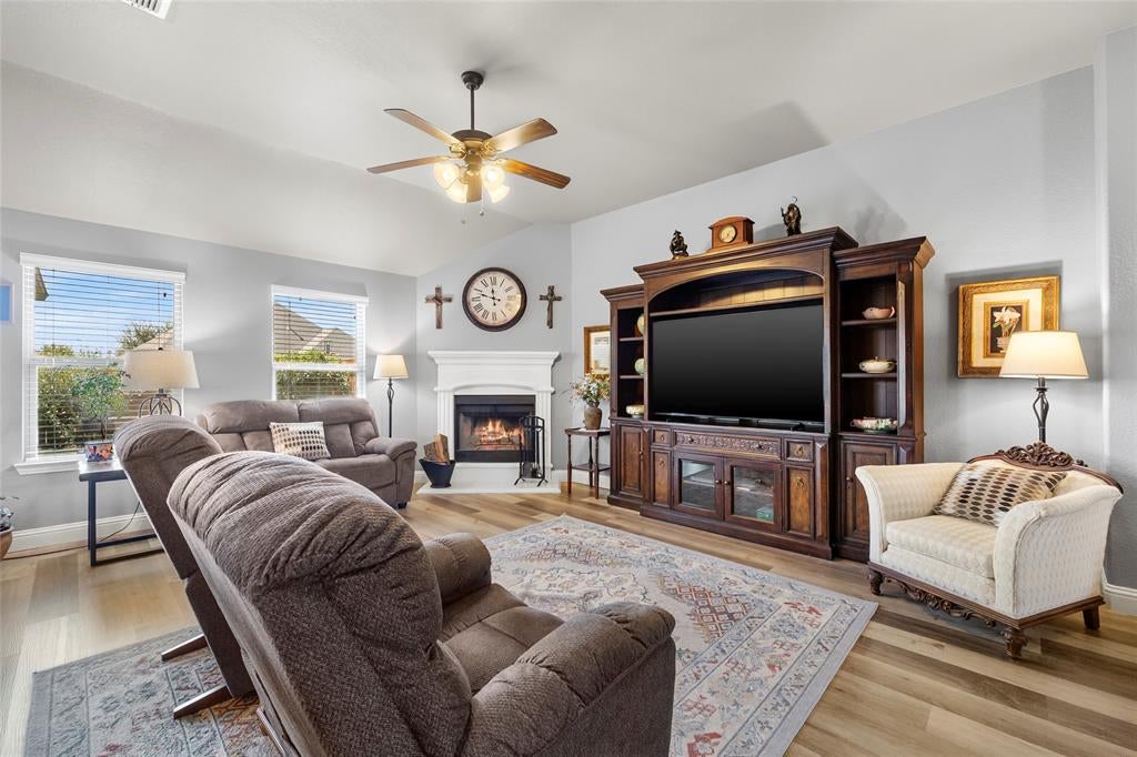 1025 Lincoln Drive