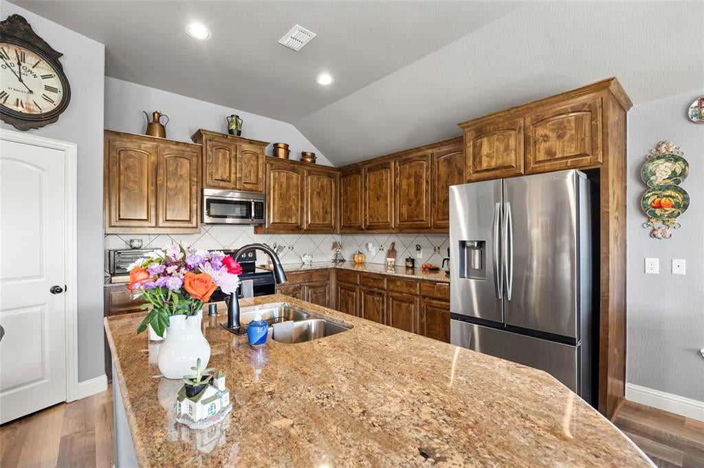 1025 Lincoln Drive