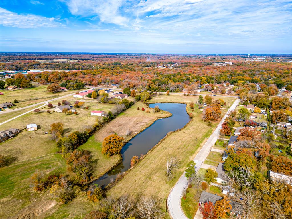 Whispering Oaks - Land