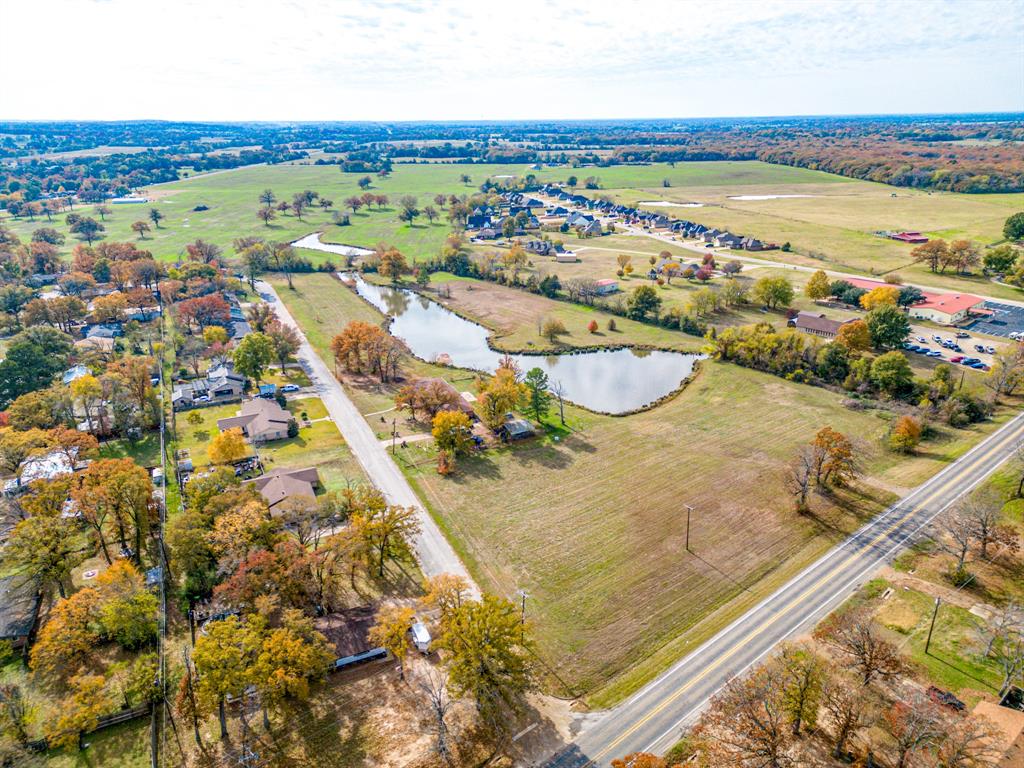 Whispering Oaks - Land