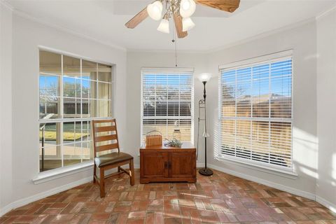 Tiny photo for 701 Queens Drive, Waxahachie, TX 75165 (MLS # 21196121)