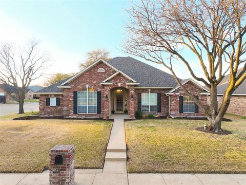 Tiny photo for 701 Queens Drive, Waxahachie, TX 75165 (MLS # 21196121)