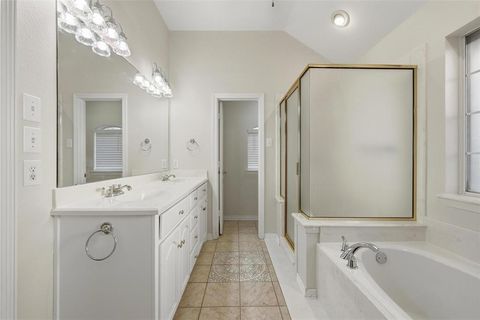 Tiny photo for 701 Queens Drive, Waxahachie, TX 75165 (MLS # 21196121)