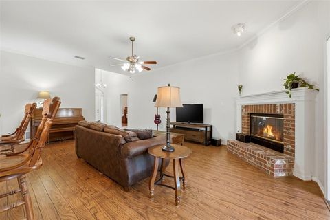 Tiny photo for 701 Queens Drive, Waxahachie, TX 75165 (MLS # 21196121)
