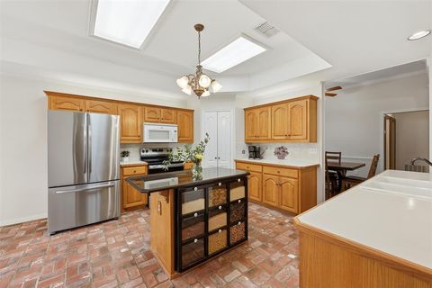 Tiny photo for 701 Queens Drive, Waxahachie, TX 75165 (MLS # 21196121)