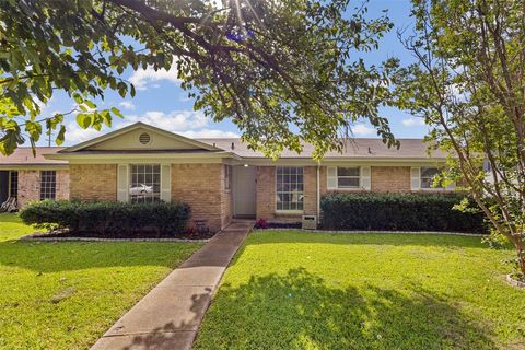 910 Waikiki Drive Garland TX 75043