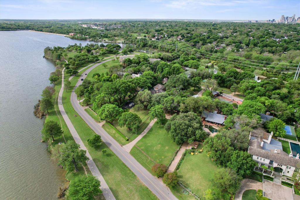 3505 W Lawther Drive