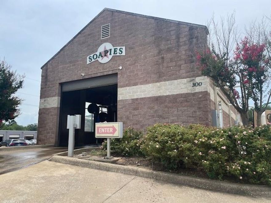 Soapies on Marshall is a newly upgraded express car wash featuring a 120 ft. Sonny’s tunnel installed in 2025, 2 automated pay lanes, and a central vacuum system with 10 self-serve vacuums. The site is equipped with advanced systems including Guardian Wash Command, PDQ, and Sonny’s equipment. This is on a ground lease. 
Soapies on Wal St is also for sale. This portfolio is available for purchase individually or as a package, offering flexible acquisition options for investors or owner-operators.
Portfolio purchase price: $3.495M