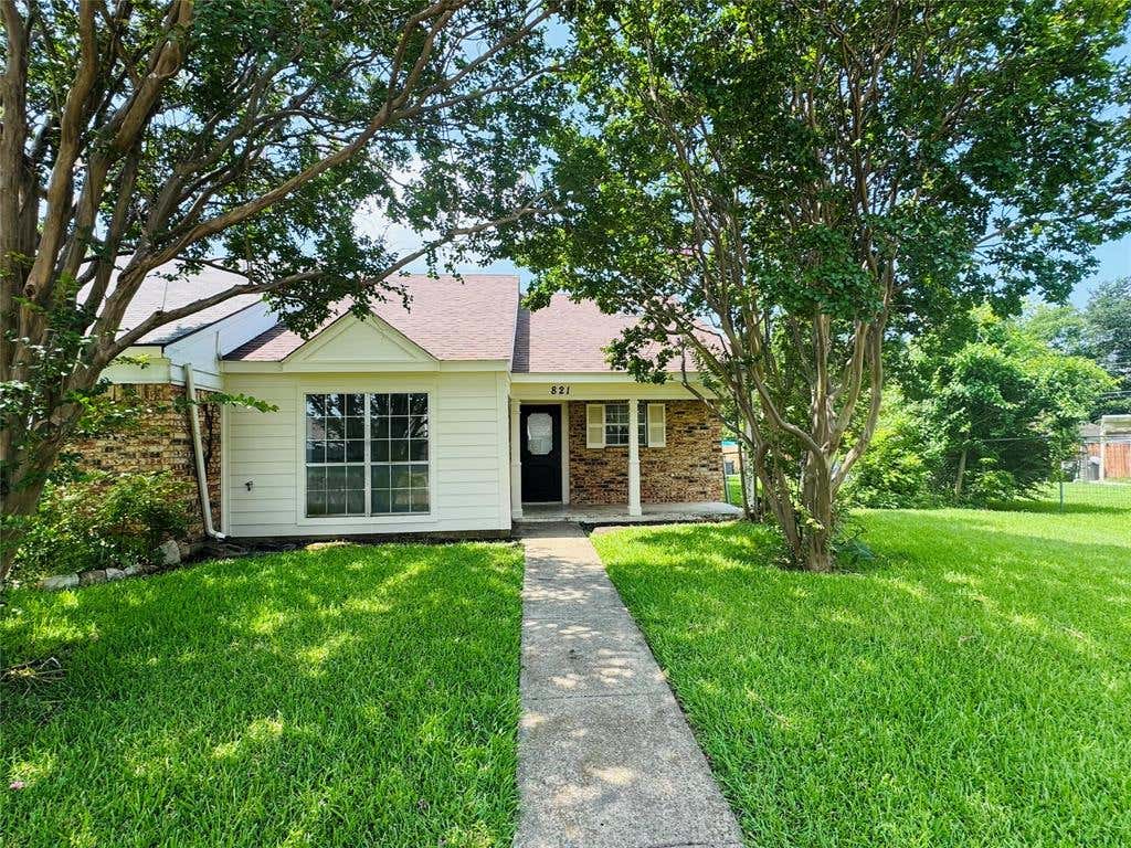 Photo of 821 Colchester Drive, Mesquite, TX 75149 (MLS # 21311972)