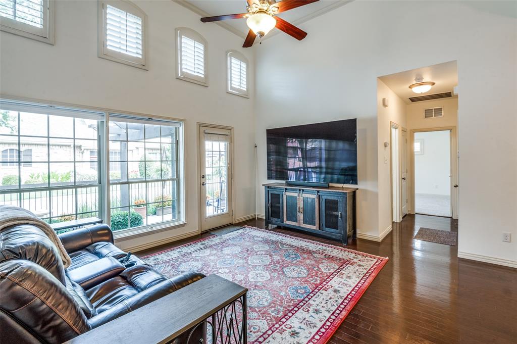 5621 Hummingbird Lane