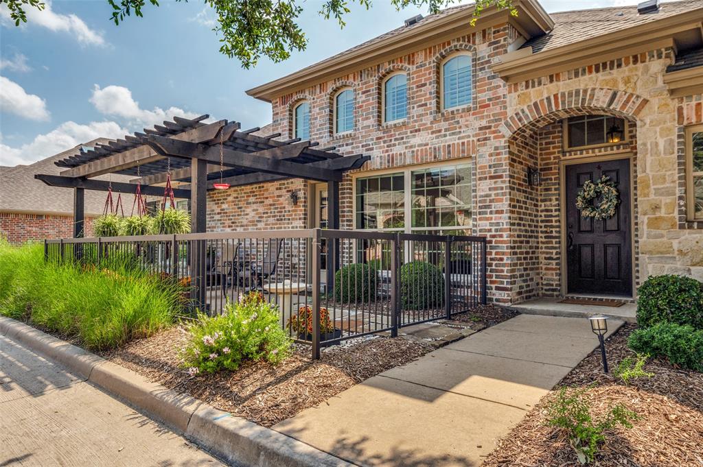 5621 Hummingbird Lane