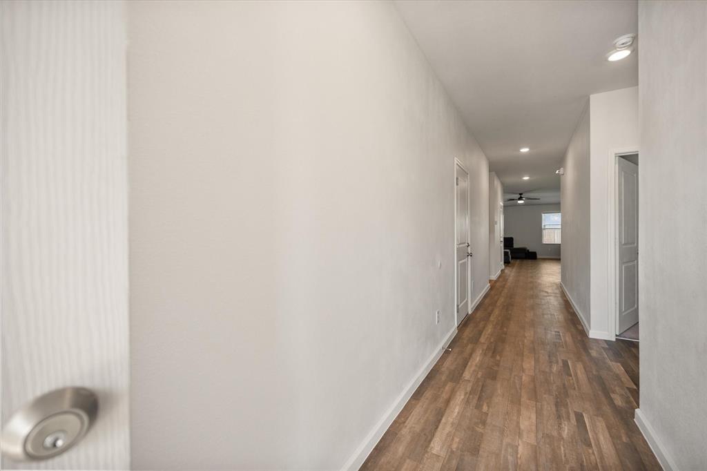 909 Avagail Avenue