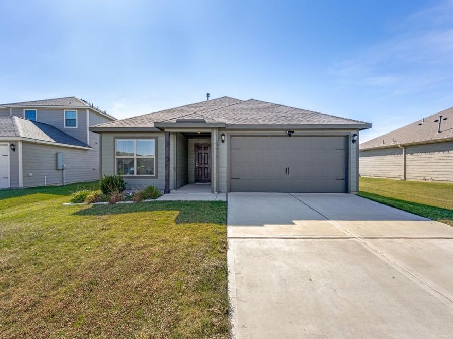 This charming 2021-built one-story home features 3 bedrooms and 2 bathrooms in a beautiful community. It offers brand-new flooring, a kitchen with an island and granite countertops, and energy-efficient appliances. Open floor plan with spacious family room. Covered back patio. Convenient access to Hwy 380.
