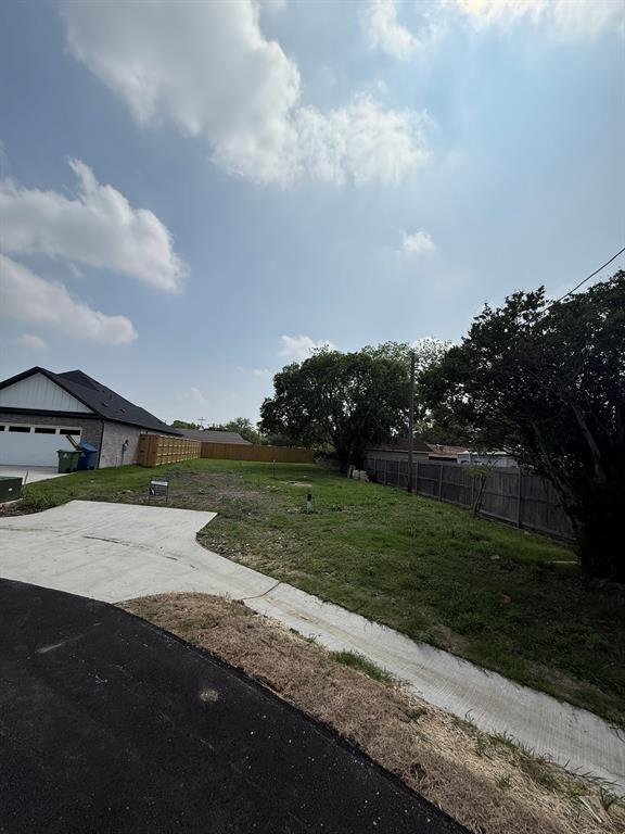 4604 Red Bud Court