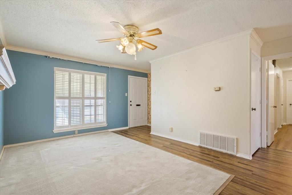 5226 Lake Shore Drive