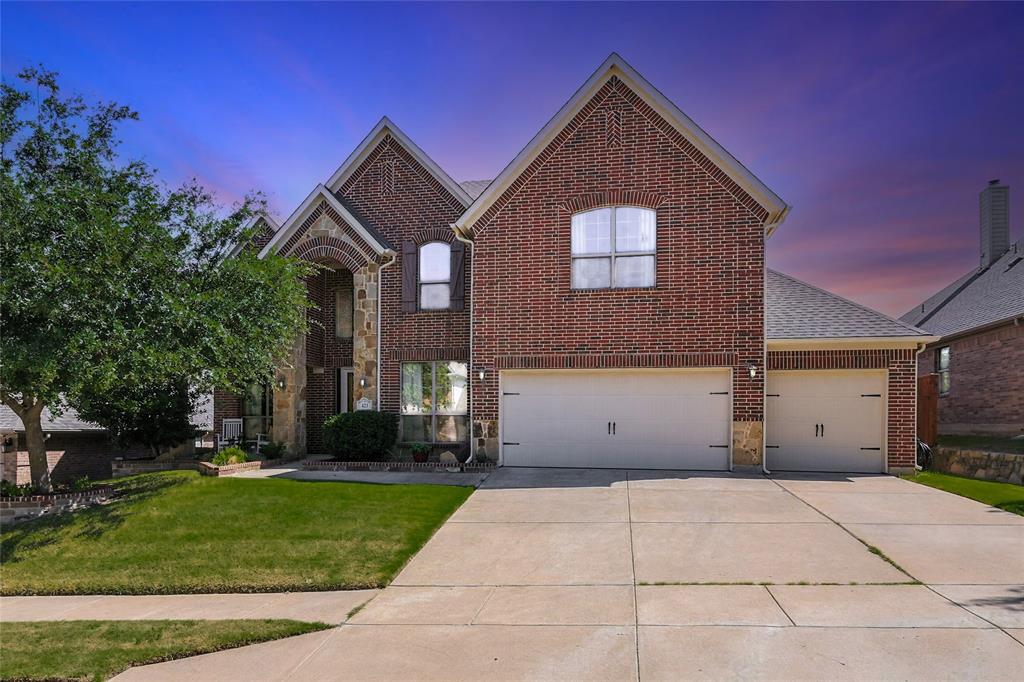Photo of 423 Hackworth Street, Roanoke, TX 76262 (MLS # 21305281)
