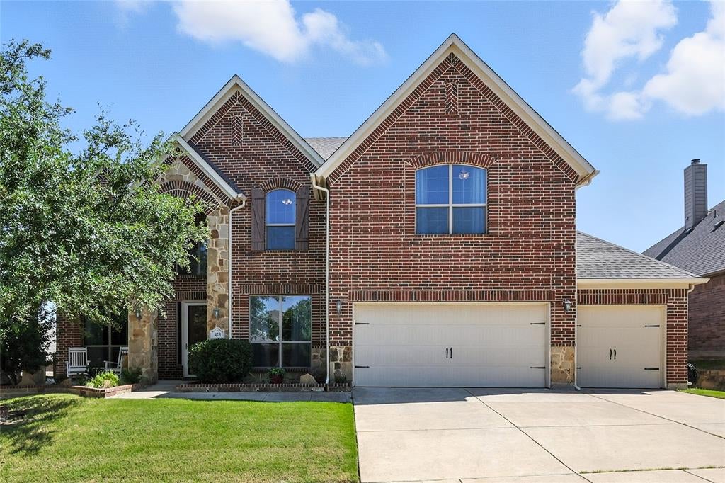 Photo of 423 Hackworth Street, Roanoke, TX 76262 (MLS # 21305281)