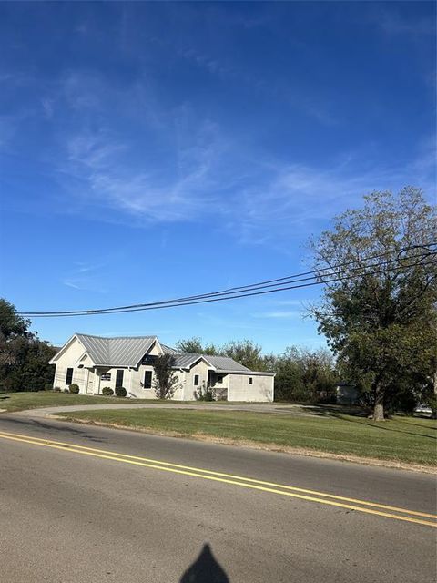 A home in Sulphur Springs