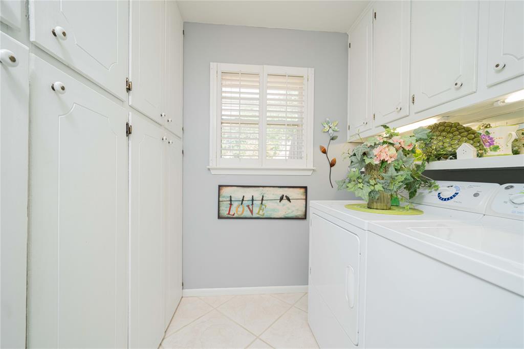 Thomas Manor - Residential