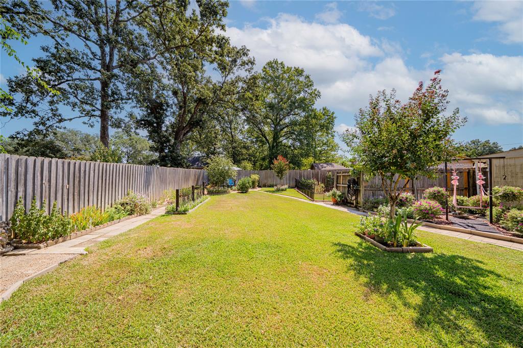 Thomas Manor - Residential