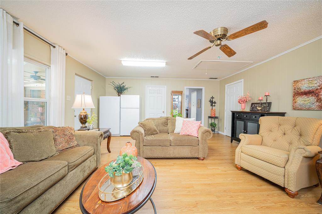 Thomas Manor - Residential