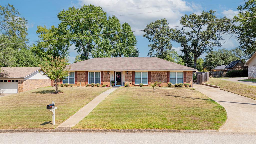 Thomas Manor - Residential