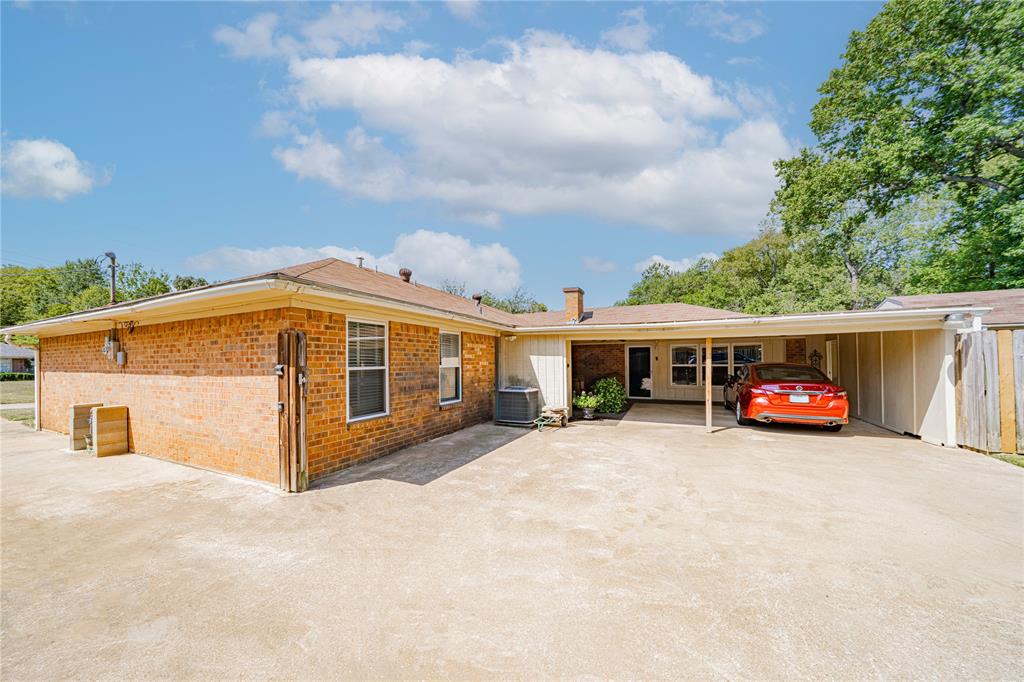 Thomas Manor - Residential