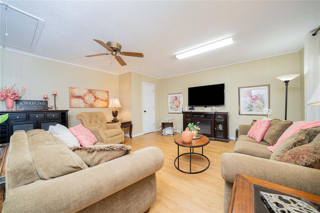 Thomas Manor - Residential