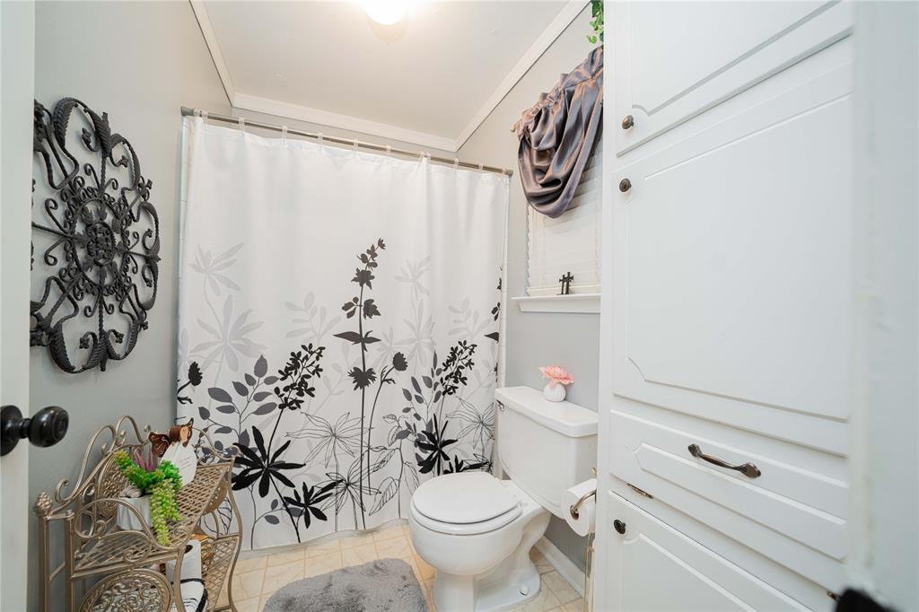 Thomas Manor - Residential