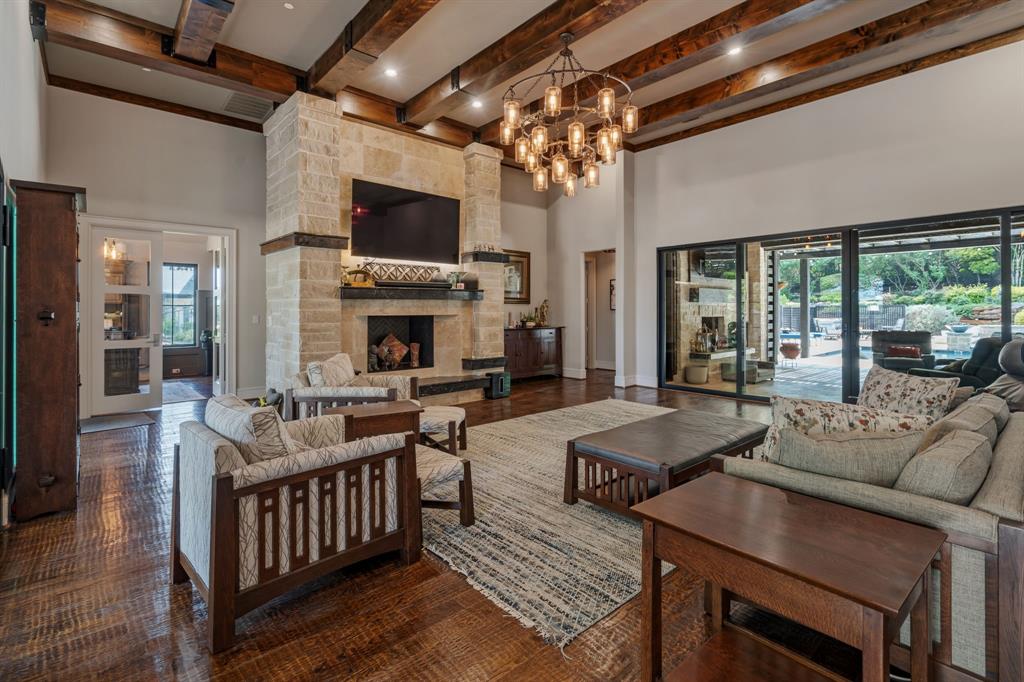 1370 Red Oak Trail