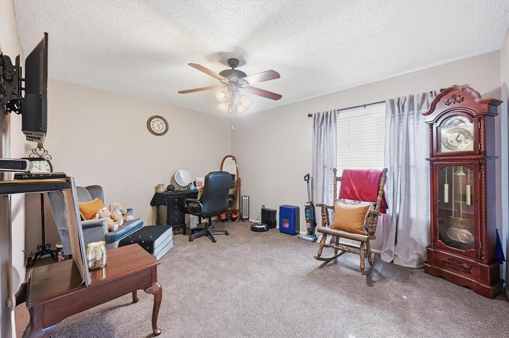 Carriage Hill-Forest Hill - Residential