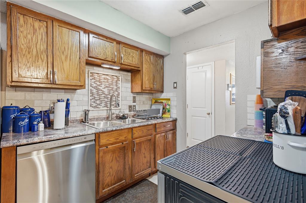 Carriage Hill-Forest Hill - Residential