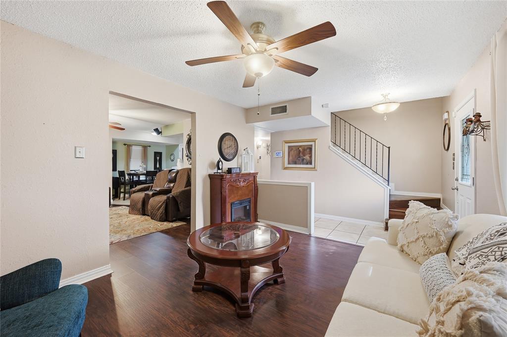 Carriage Hill-Forest Hill - Residential