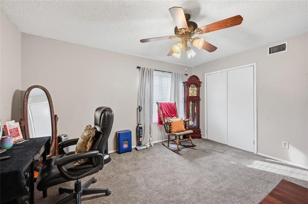 Carriage Hill-Forest Hill - Residential