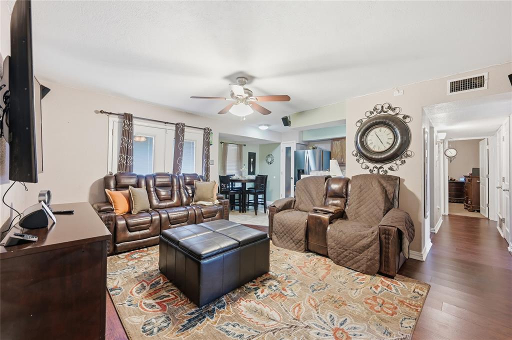 Carriage Hill-Forest Hill - Residential