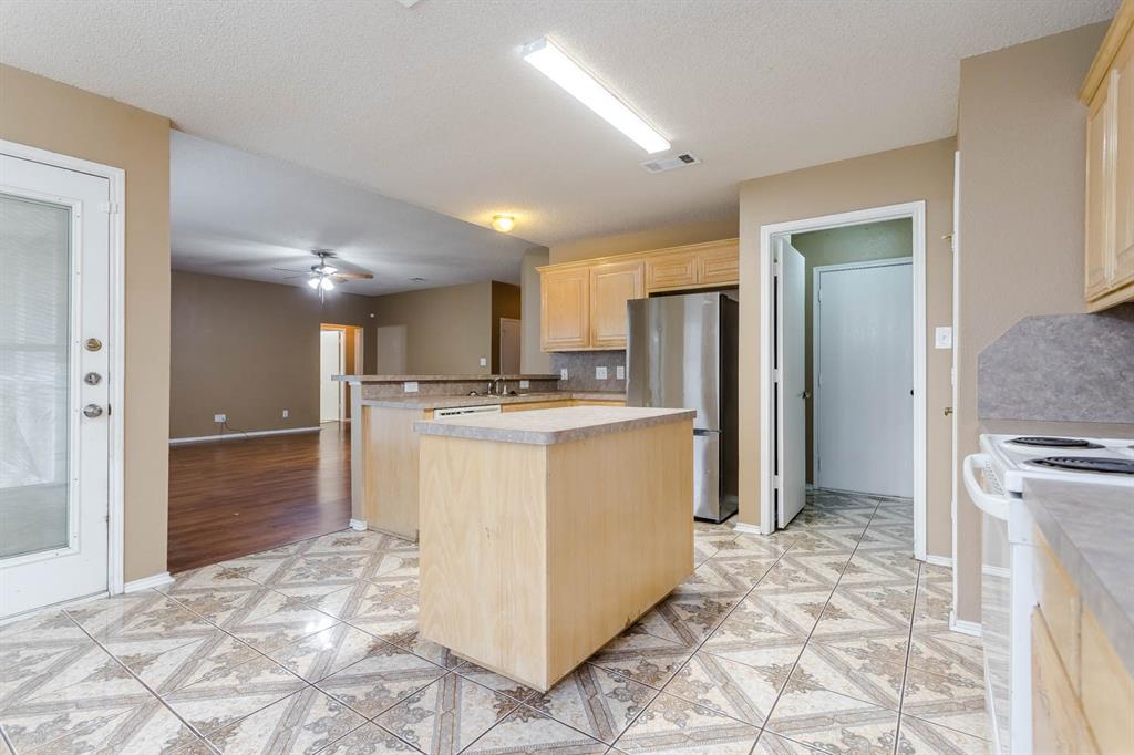 Lonesome Dove Estates Arlingtn - Residential Lease